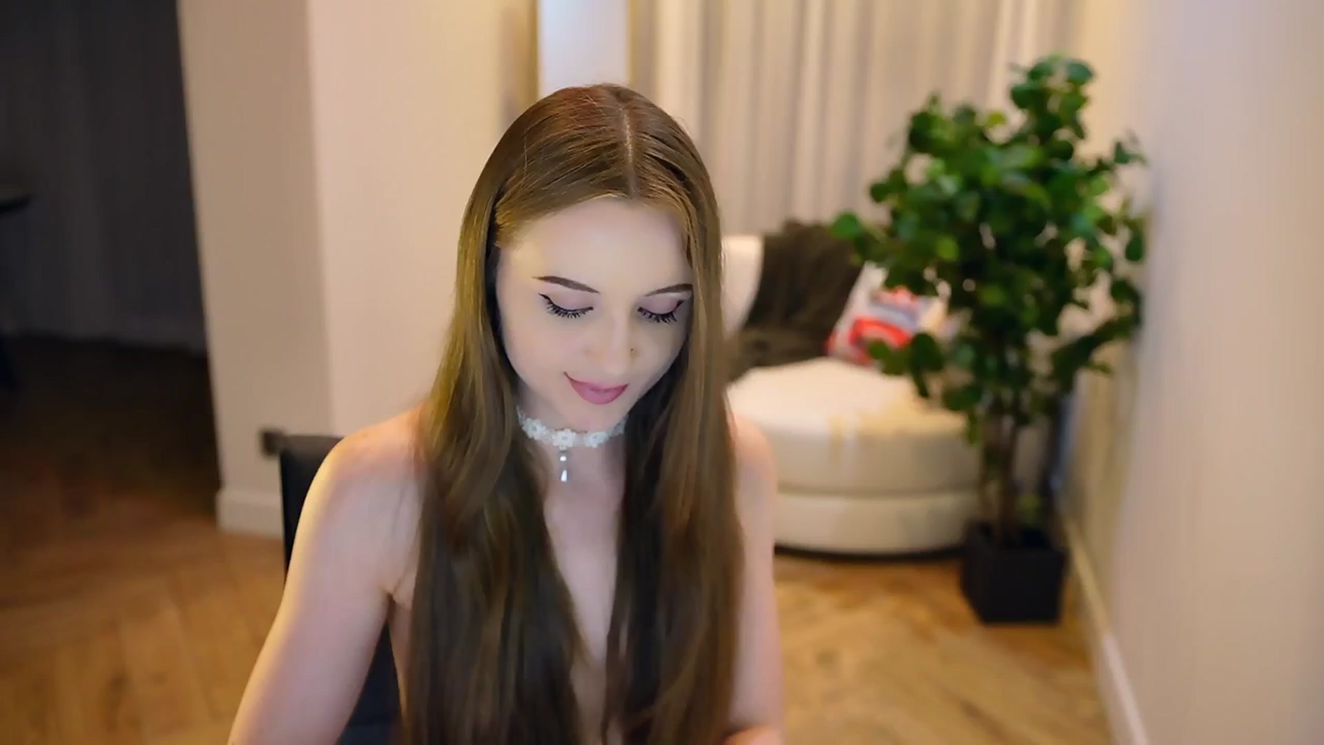 Gallery image thumbnail from Innocent_Soul's myfreecams stream on, 01/31/2025, 19:54 image 14 of 20
