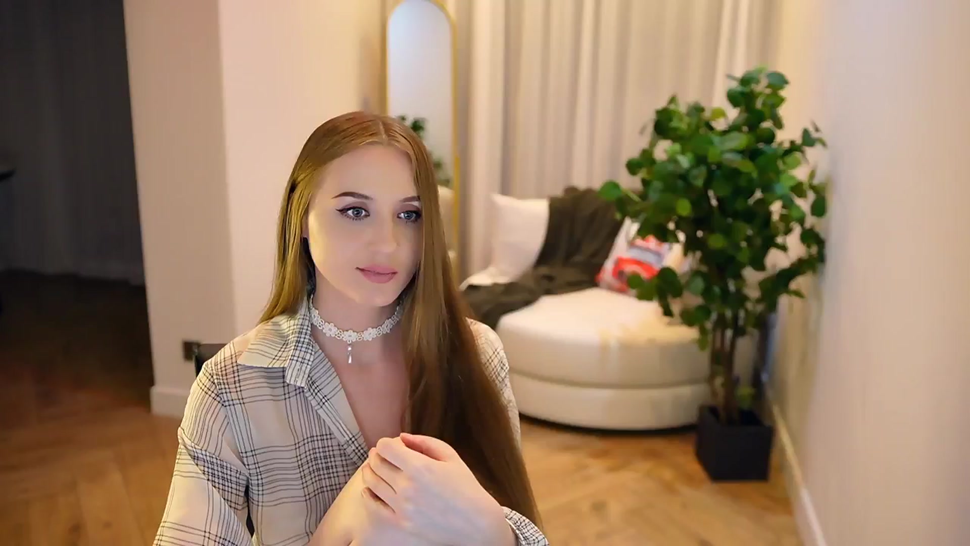 Gallery image thumbnail from Innocent_Soul's myfreecams stream on, 01/31/2025, 21:13 image 17 of 20