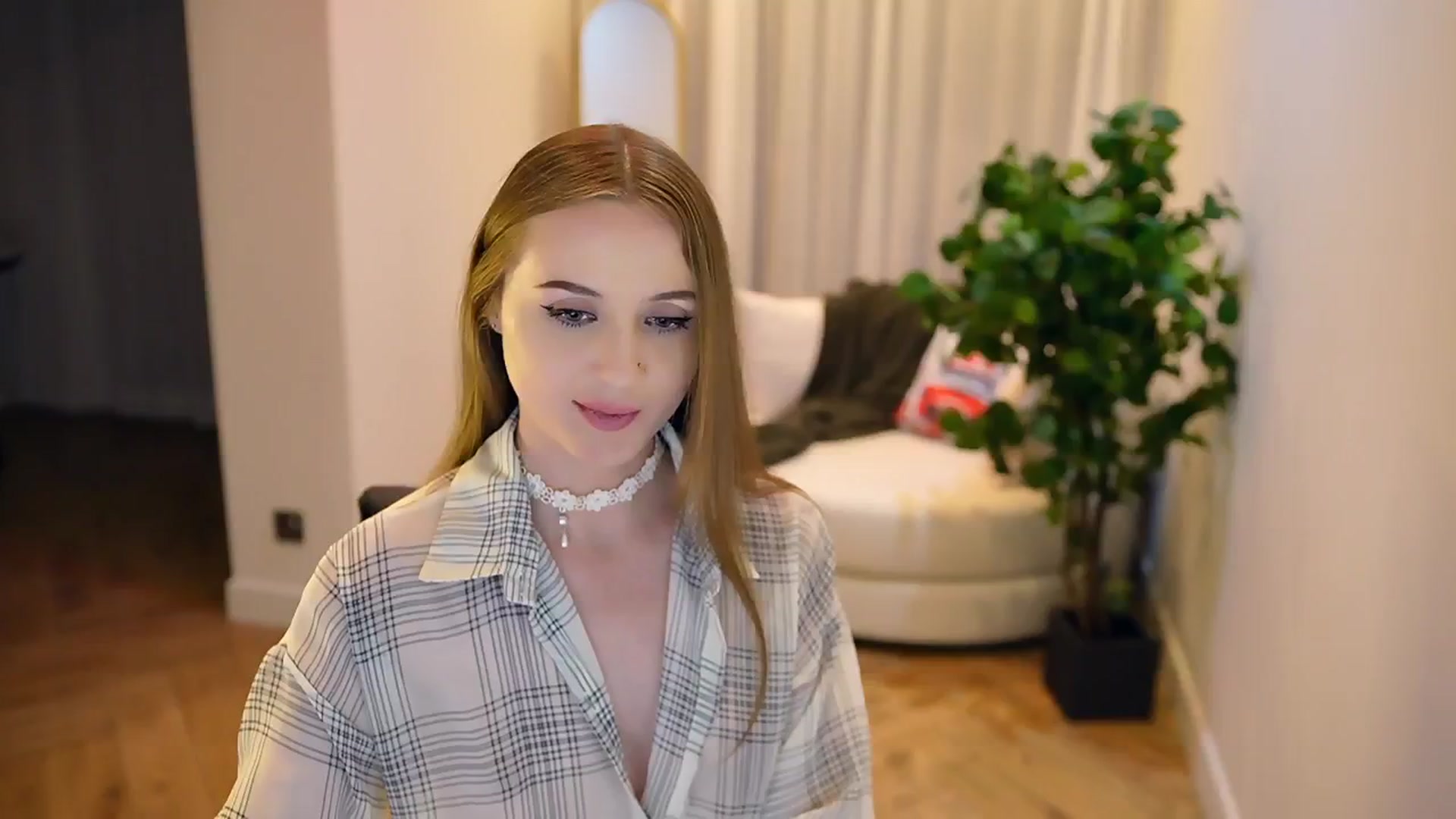 Gallery image thumbnail from Innocent_Soul's myfreecams stream on, 01/31/2025, 21:13 image 7 of 20