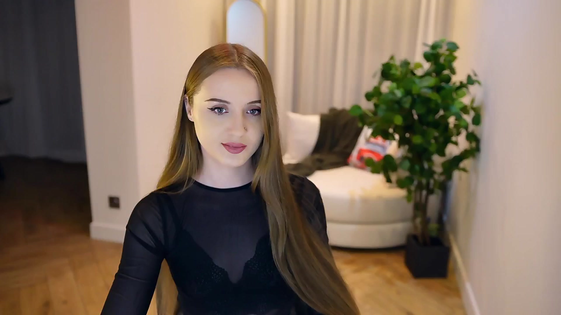Gallery image thumbnail from Innocent_Soul's myfreecams stream on, 02/03/2025, 18:09 image 2 of 20
