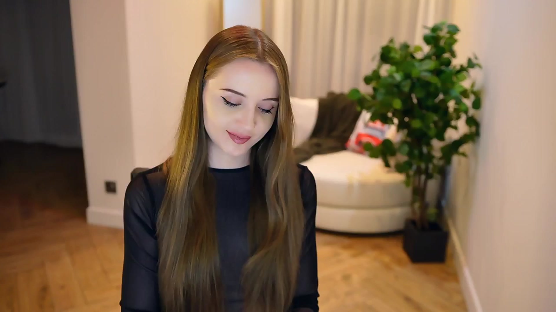 Gallery image thumbnail from Innocent_Soul's myfreecams stream on, 02/03/2025, 22:31 image 18 of 20