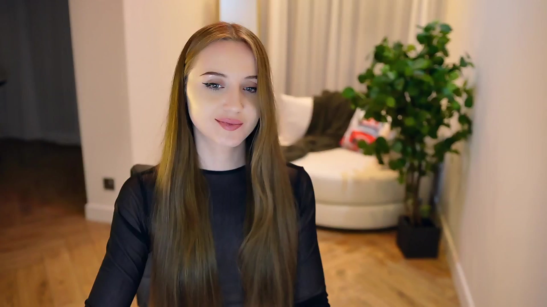 Gallery image thumbnail from Innocent_Soul's myfreecams stream on, 02/03/2025, 22:31 image 19 of 20