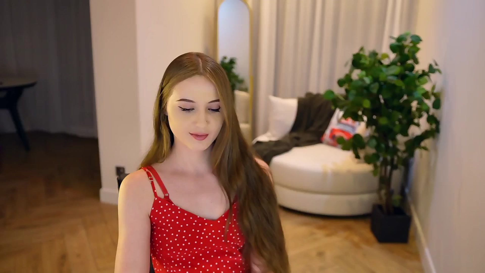 Gallery image thumbnail from Innocent_Soul's myfreecams stream on, 02/04/2025, 18:46 image 12 of 20