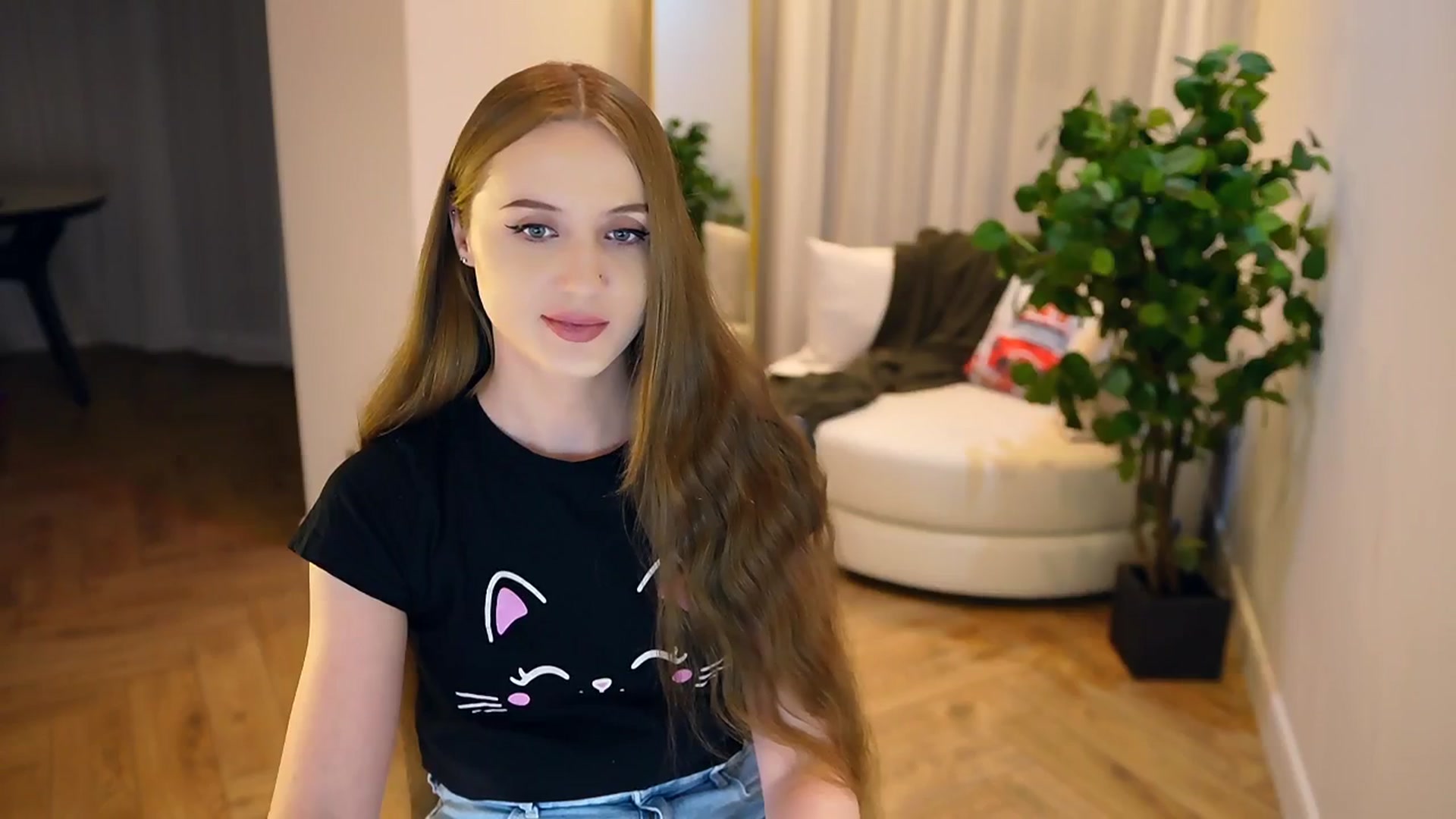 Gallery image thumbnail from Innocent_Soul's myfreecams stream on, 02/05/2025, 21:23 image 2 of 20
