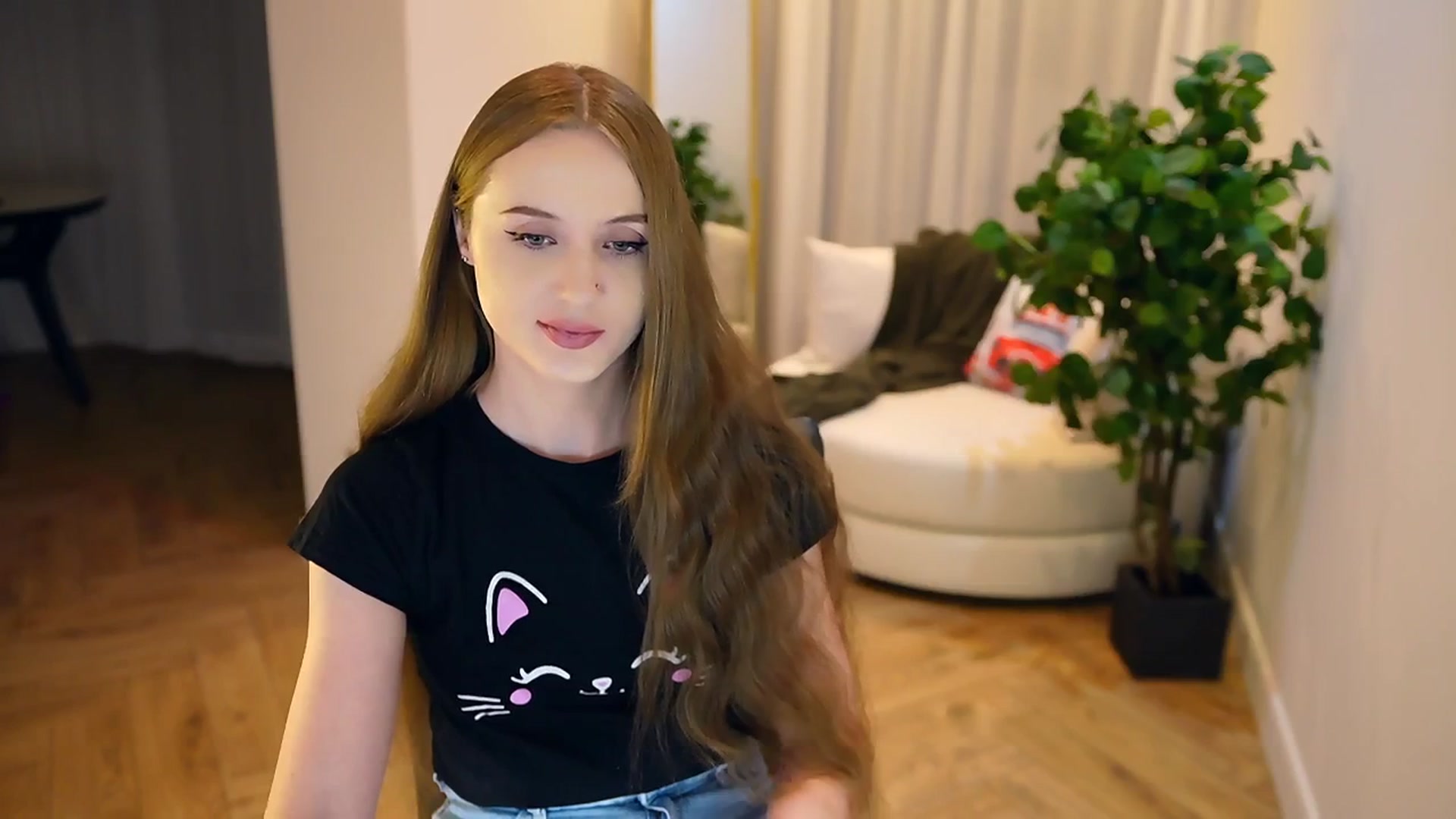 Gallery image thumbnail from Innocent_Soul's myfreecams stream on, 02/05/2025, 21:23 image 8 of 20
