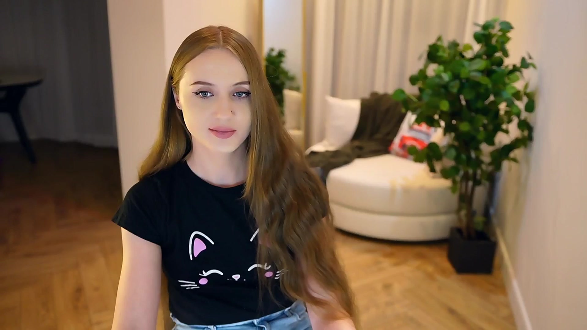 Gallery image thumbnail from Innocent_Soul's myfreecams stream on, 02/05/2025, 21:23 image 4 of 20