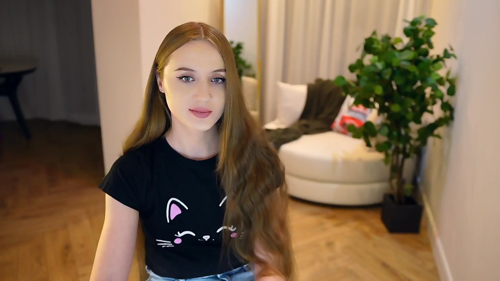 Gallery image thumbnail from Innocent_Soul's myfreecams stream on, 02/05/2025, 21:23 image 5 of 20