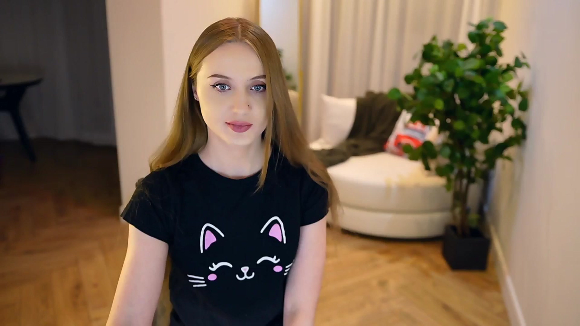 Gallery image thumbnail from Innocent_Soul's myfreecams stream on, 02/05/2025, 21:47 image 2 of 20