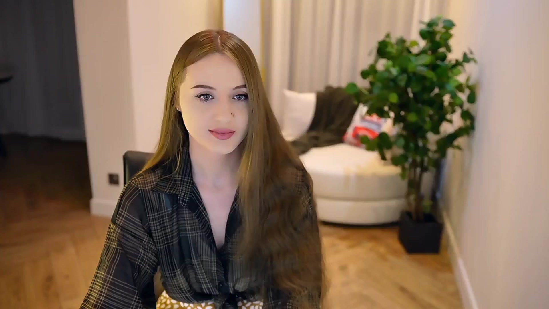 Gallery image thumbnail from Innocent_Soul's myfreecams stream on, 02/06/2025, 16:05 image 2 of 20
