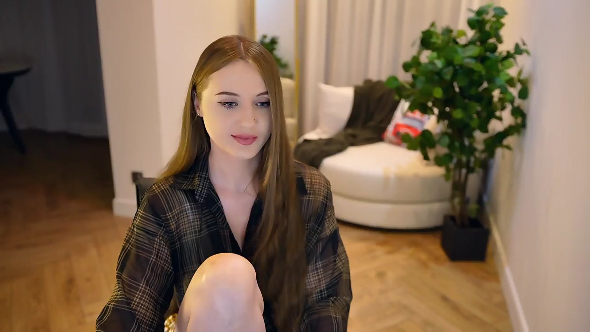 Gallery image thumbnail from Innocent_Soul's myfreecams stream on, 02/06/2025, 17:28 image 14 of 20