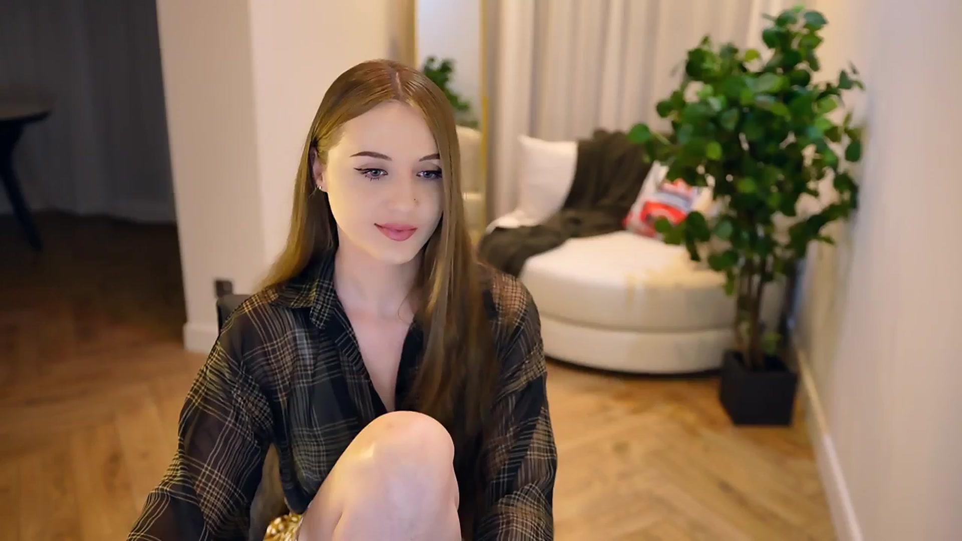 Gallery image thumbnail from Innocent_Soul's myfreecams stream on, 02/06/2025, 17:28 image 7 of 20