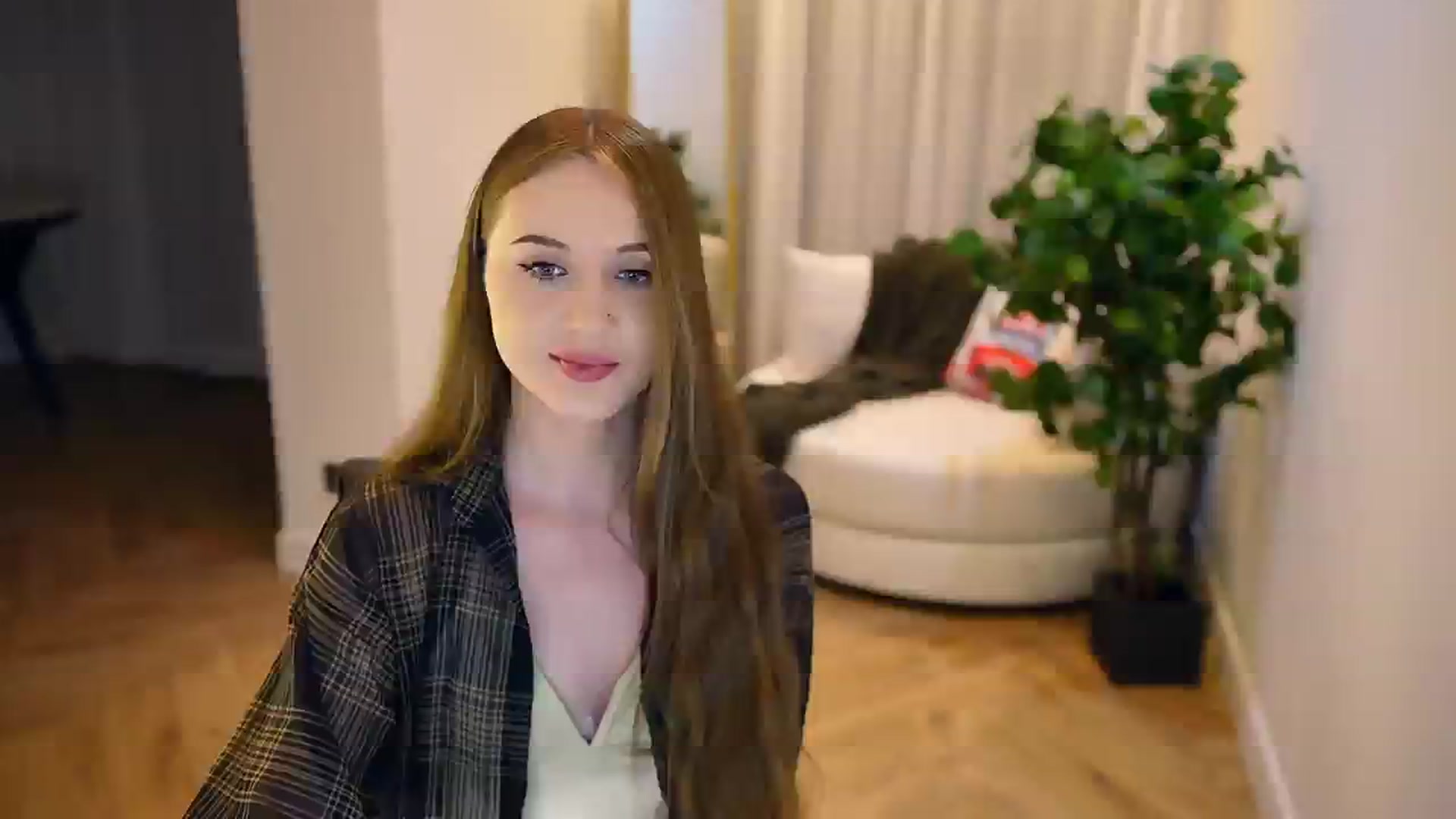 Gallery image thumbnail from Innocent_Soul's myfreecams stream on, 02/06/2025, 18:18 image 10 of 20