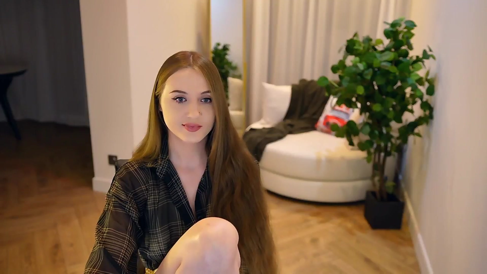 Gallery image thumbnail from Innocent_Soul's myfreecams stream on, 02/06/2025, 19:30 image 13 of 20