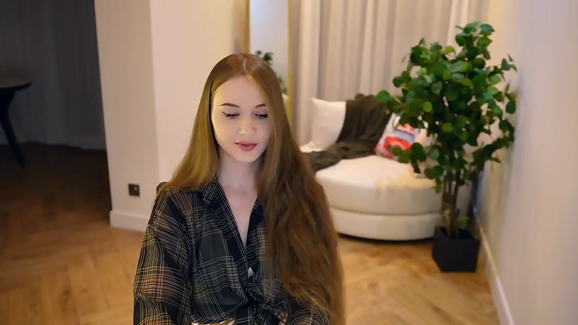 Gallery image thumbnail from Innocent_Soul's myfreecams stream on, 02/06/2025, 20:07 image 9 of 20
