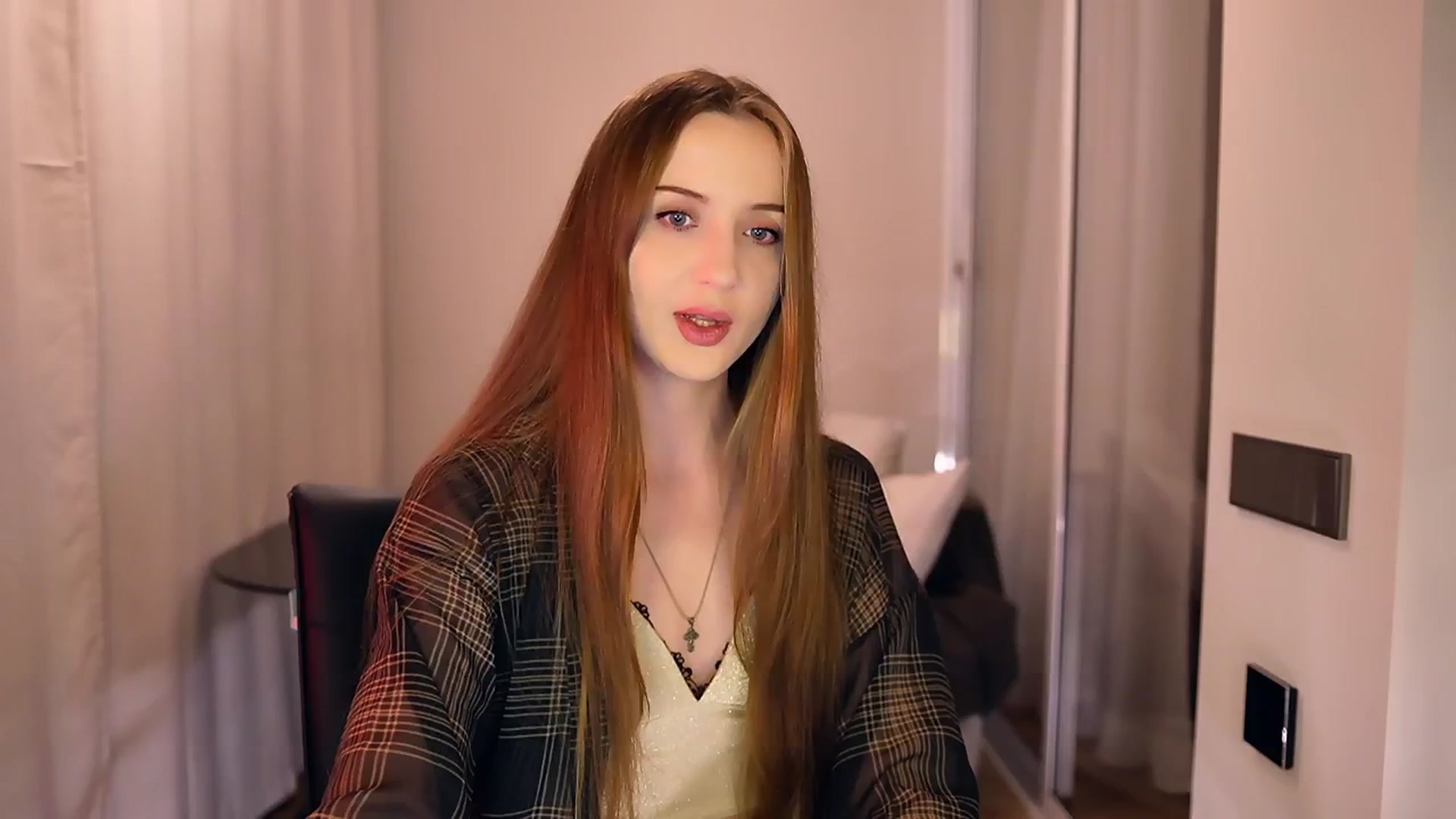 Gallery image thumbnail from Innocent_Soul's myfreecams stream on, 04/25/2025, 21:04 image 13 of 20