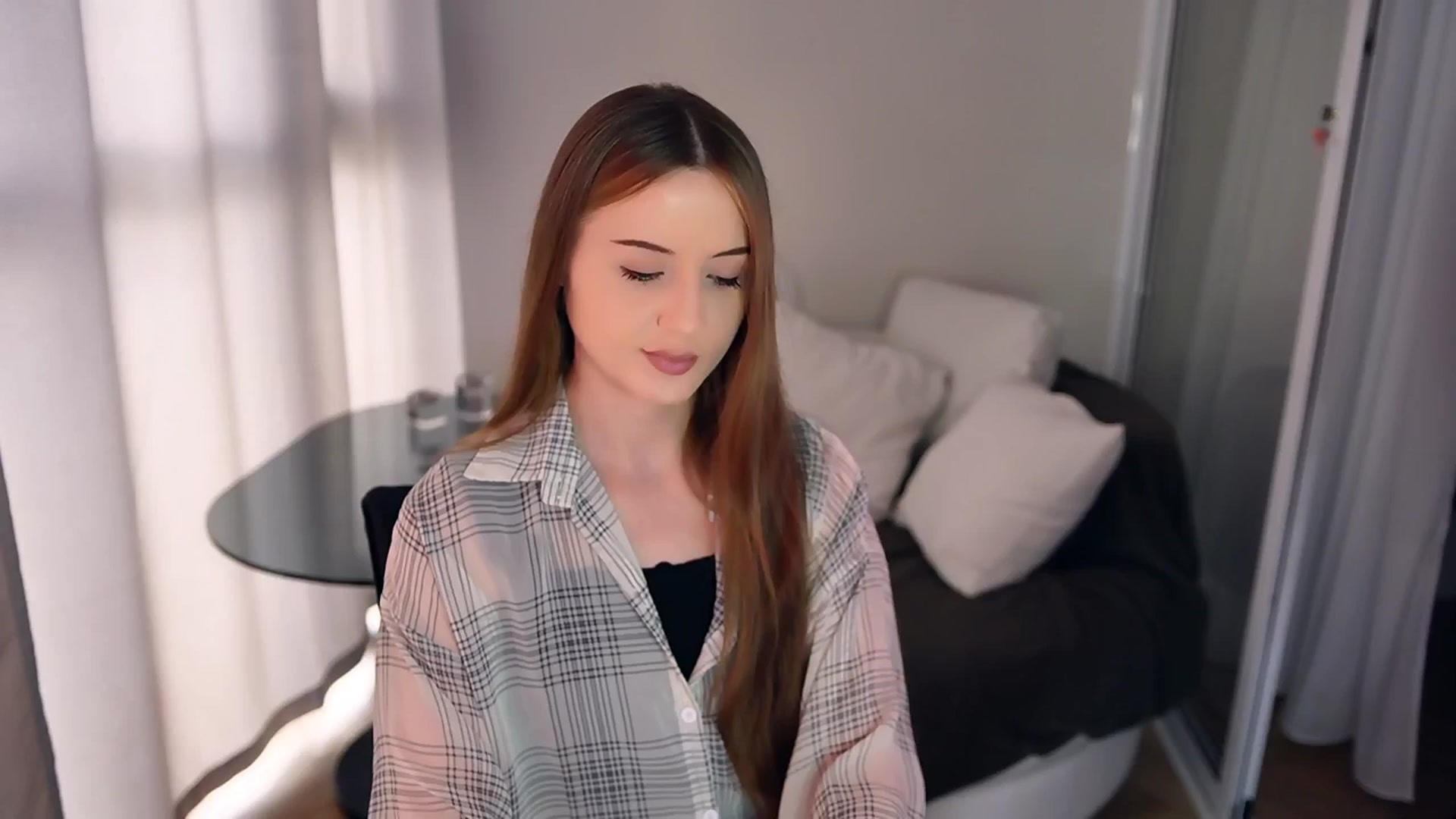 Gallery image thumbnail from Innocent_Soul's myfreecams stream on, 04/28/2025, 13:16 image 10 of 20