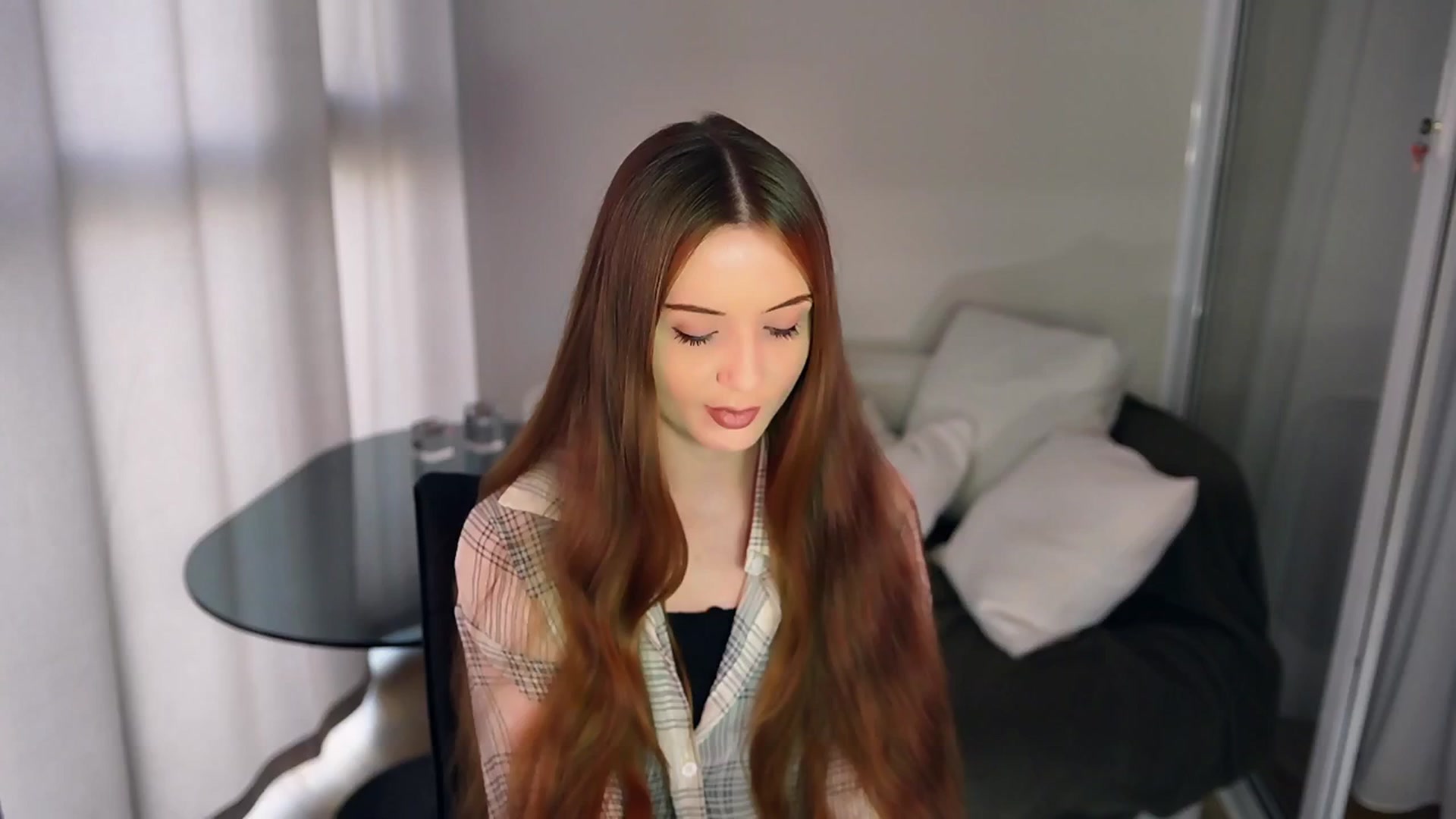 Gallery image thumbnail from Innocent_Soul's myfreecams stream on, 04/28/2025, 14:15 image 4 of 20