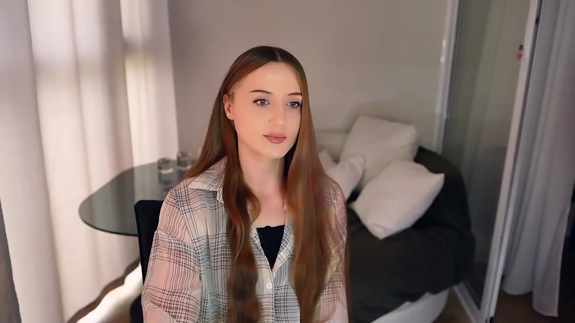 Gallery image thumbnail from Innocent_Soul's myfreecams stream on, 04/28/2025, 14:15 image 14 of 20