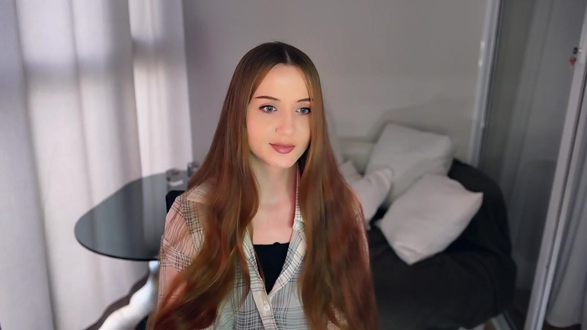 Gallery image thumbnail from Innocent_Soul's myfreecams stream on, 04/28/2025, 14:15 image 3 of 20