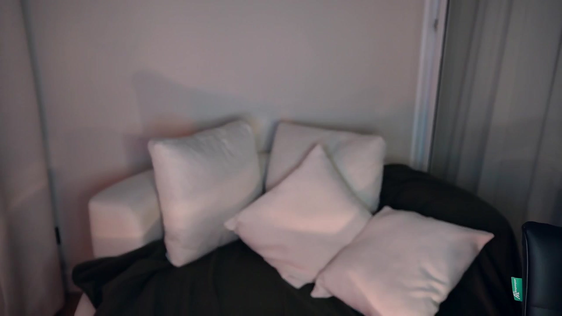 Gallery image thumbnail from Innocent_Soul's myfreecams stream on, 05/03/2025, 18:04 image 18 of 20