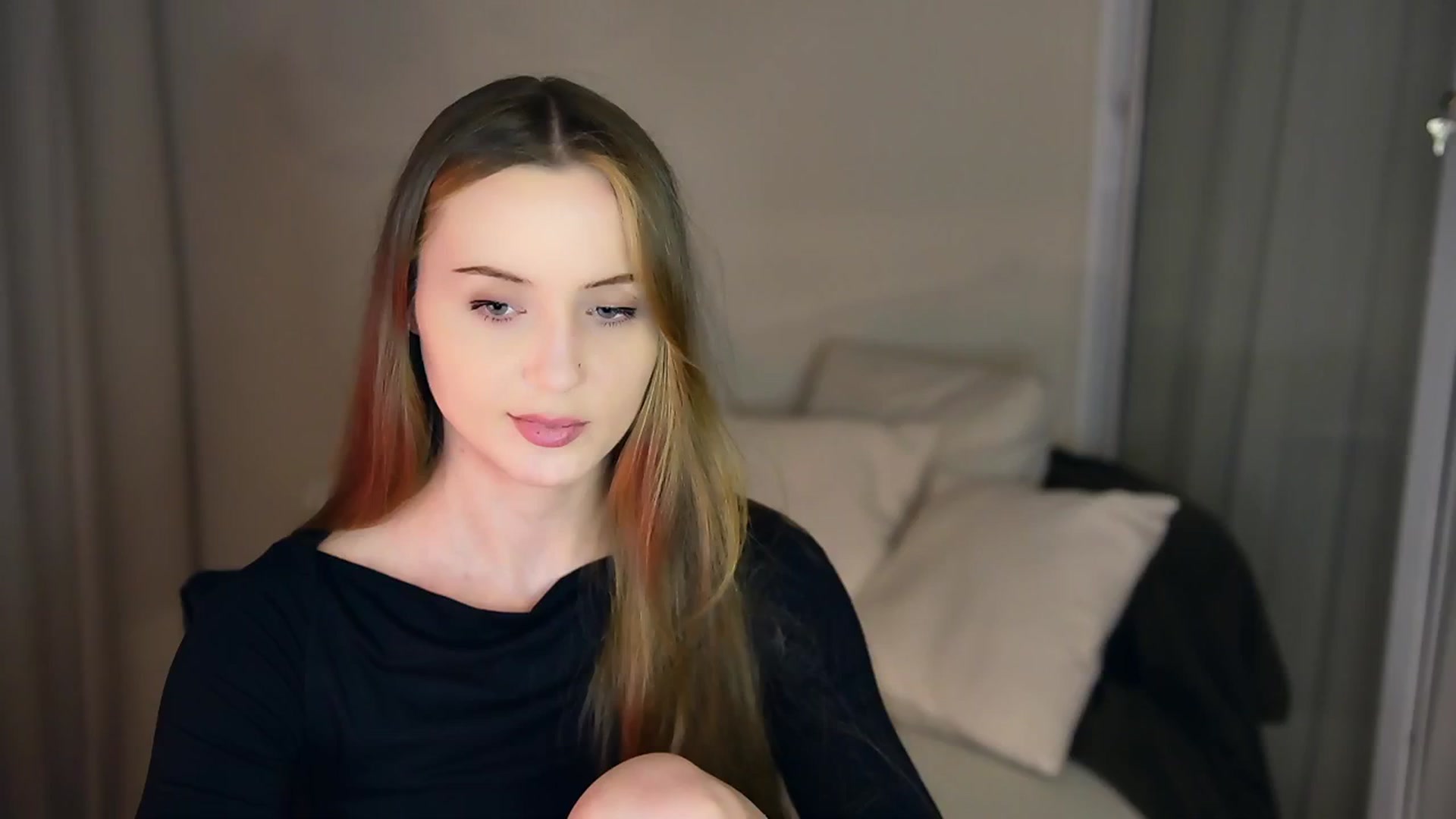 Gallery image thumbnail from Innocent_Soul's myfreecams stream on, 05/03/2025, 18:04 image 4 of 20