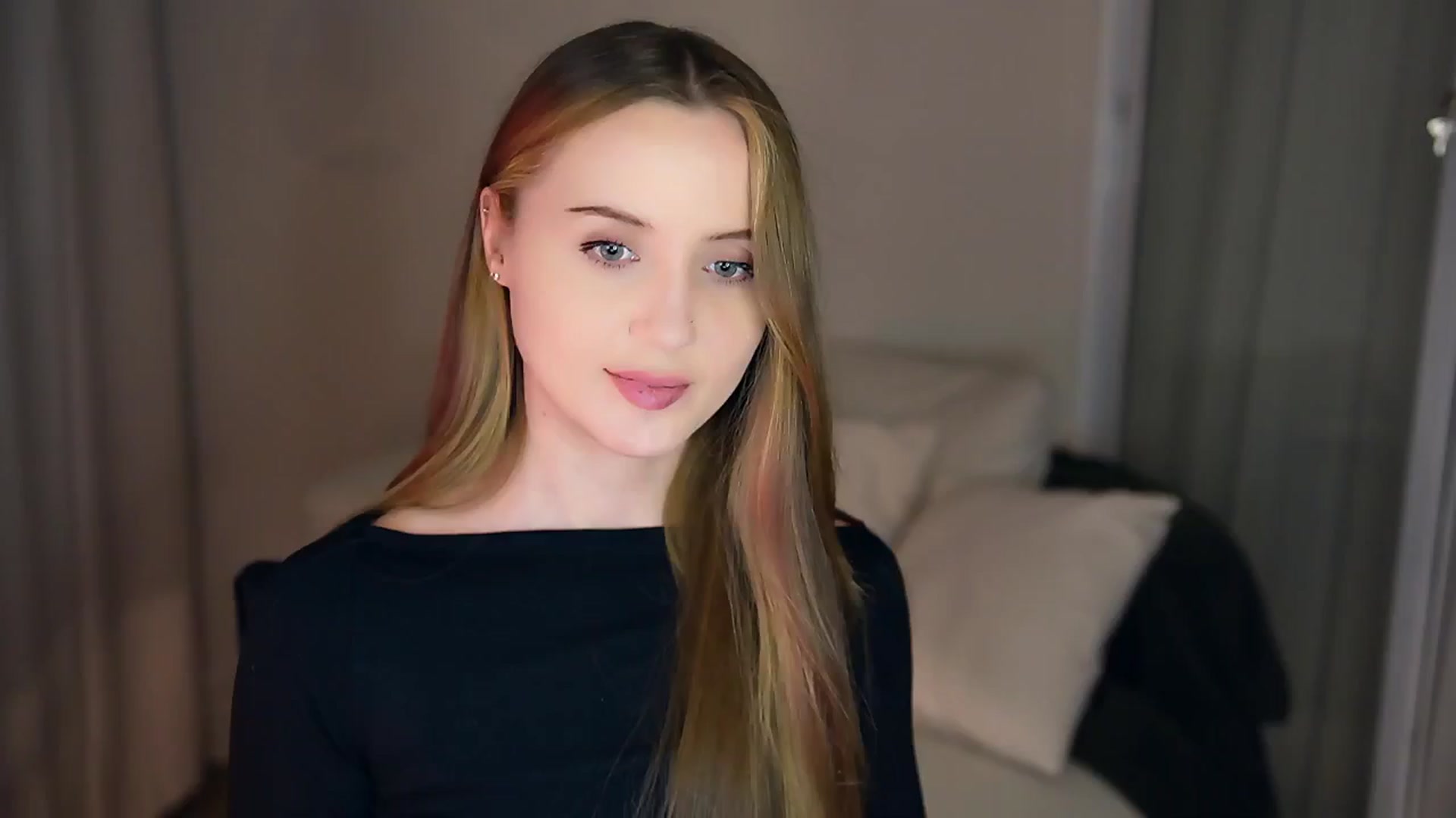 Gallery image thumbnail from Innocent_Soul's myfreecams stream on, 05/03/2025, 18:04 image 1 of 20