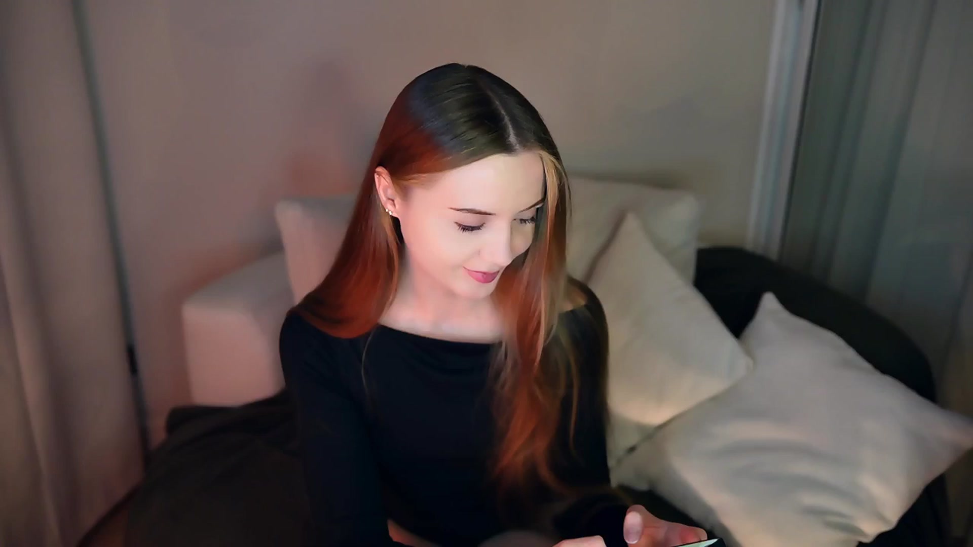Gallery image thumbnail from Innocent_Soul's myfreecams stream on, 05/03/2025, 19:52 image 19 of 20