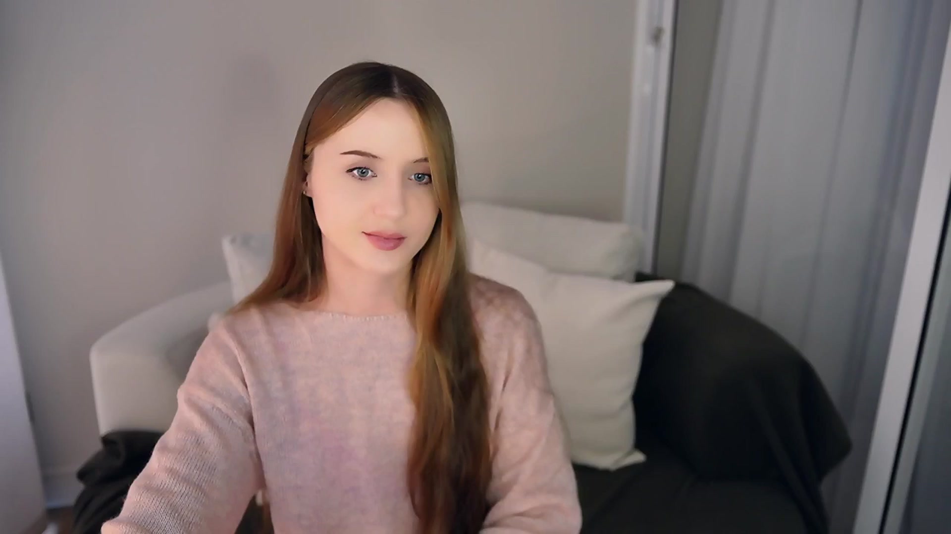 Gallery image thumbnail from Innocent_Soul's myfreecams stream on, 05/06/2025, 14:23 image 3 of 20