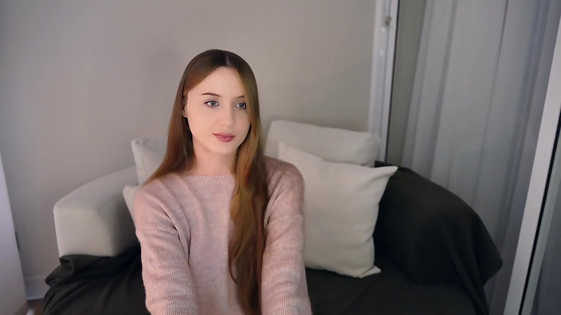 Gallery image thumbnail from Innocent_Soul's myfreecams stream on, 05/06/2025, 14:23 image 4 of 20