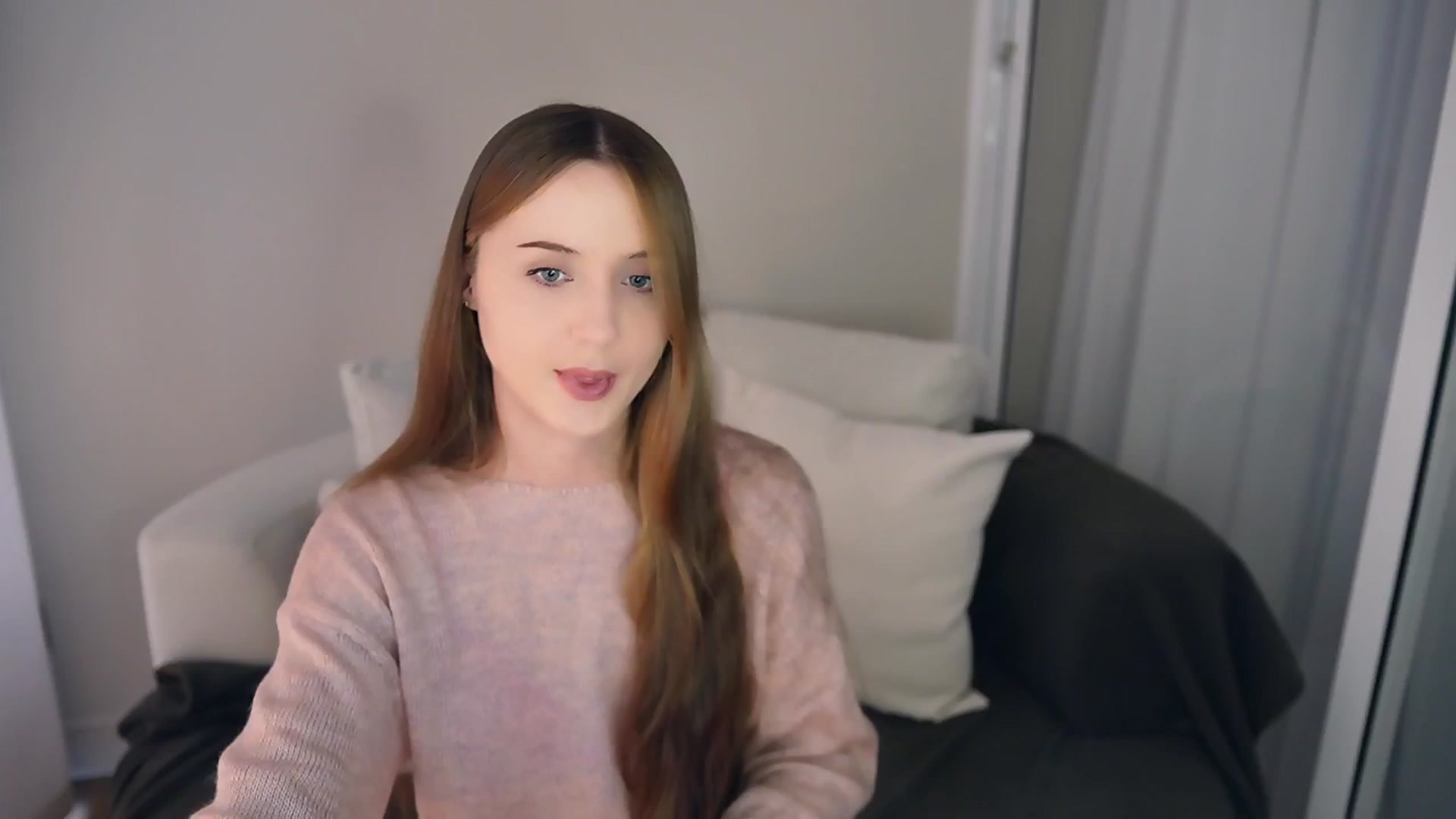 Gallery image thumbnail from Innocent_Soul's myfreecams stream on, 05/06/2025, 14:23 image 7 of 20
