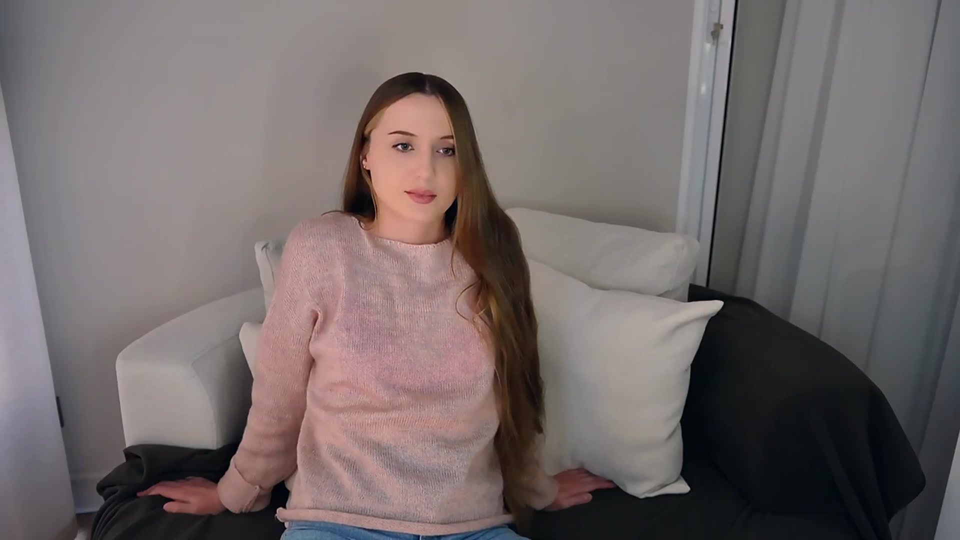Gallery image thumbnail from Innocent_Soul's myfreecams stream on, 05/06/2025, 15:37 image 3 of 20