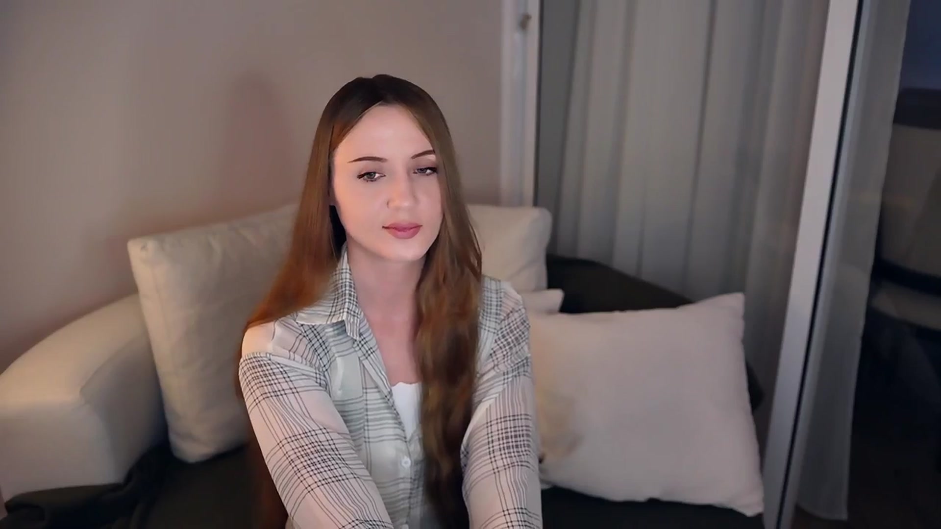 Gallery image thumbnail from Innocent_Soul's myfreecams stream on, 05/08/2025, 14:47 image 13 of 20