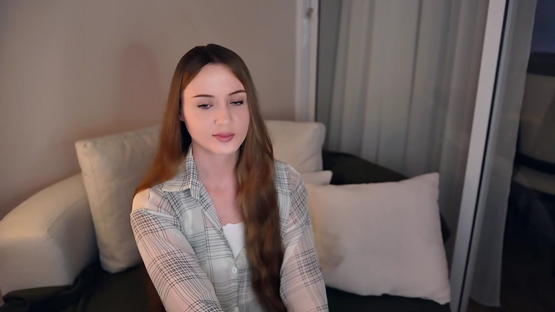 Gallery image thumbnail from Innocent_Soul's myfreecams stream on, 05/08/2025, 14:47 image 11 of 20