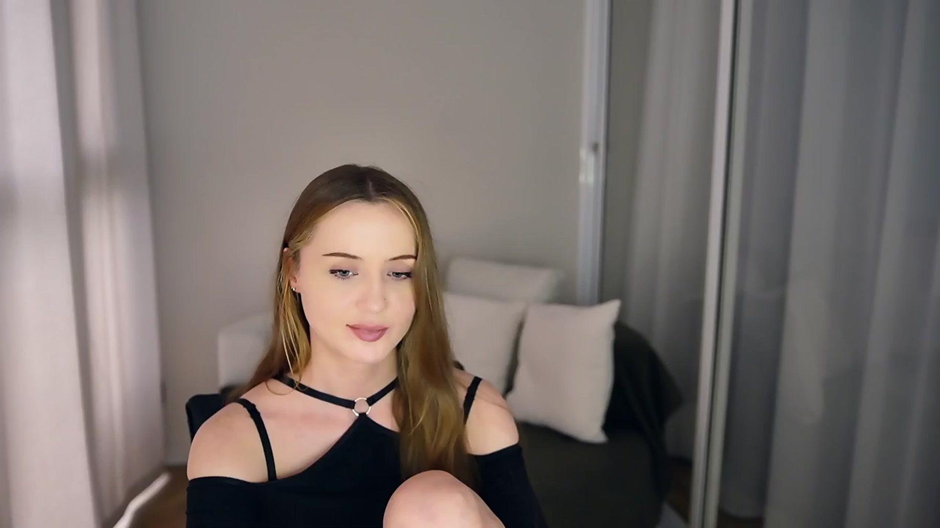 Gallery image thumbnail from Innocent_Soul's myfreecams stream on, 05/10/2025, 15:11 image 19 of 20