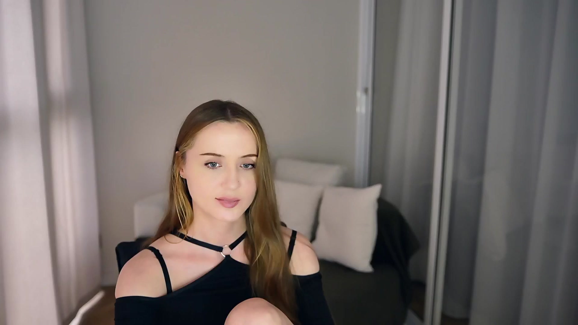 Gallery image thumbnail from Innocent_Soul's myfreecams stream on, 05/10/2025, 15:11 image 20 of 20