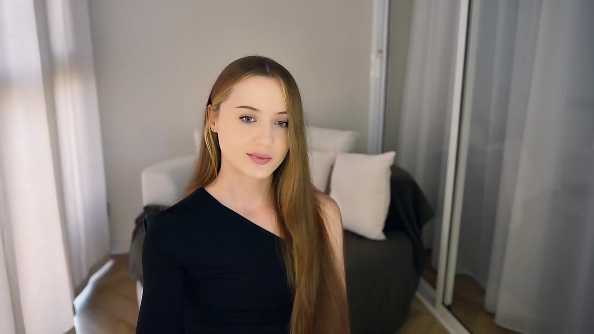 Gallery image thumbnail from Innocent_Soul's myfreecams stream on, 05/12/2025, 13:14 image 14 of 20