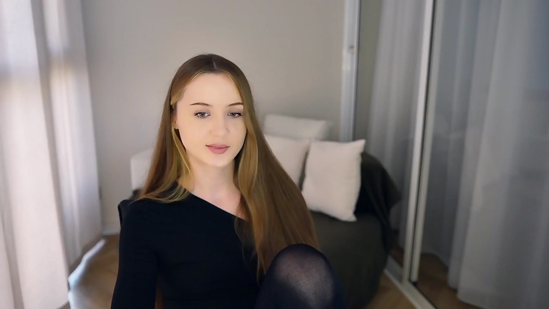 Gallery image thumbnail from Innocent_Soul's myfreecams stream on, 05/12/2025, 13:14 image 19 of 20