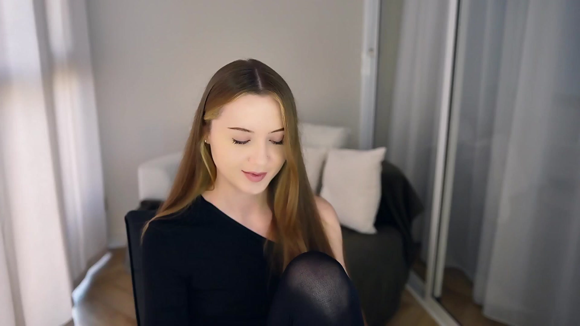 Gallery image thumbnail from Innocent_Soul's myfreecams stream on, 05/12/2025, 13:14 image 20 of 20