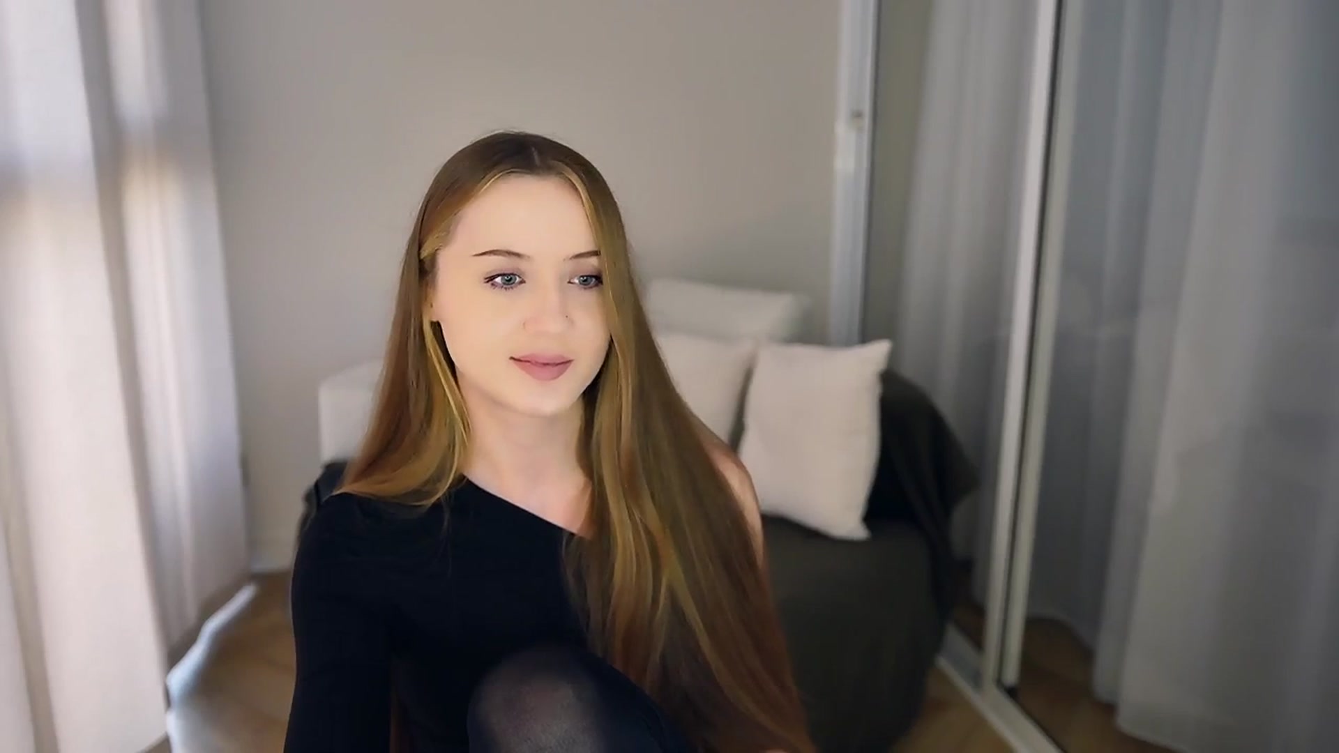 Gallery image thumbnail from Innocent_Soul's myfreecams stream on, 05/12/2025, 13:56 image 14 of 20