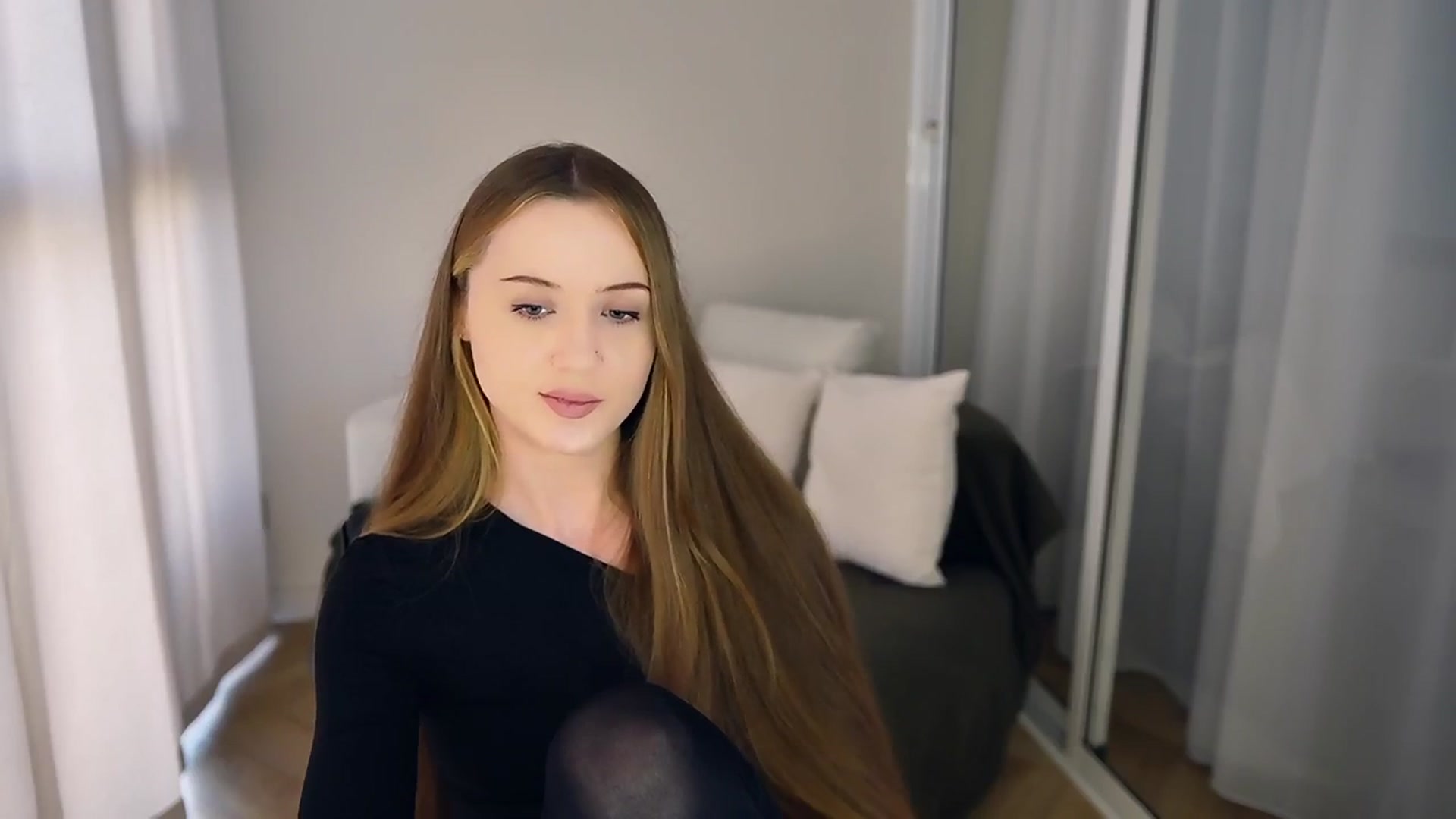 Gallery image thumbnail from Innocent_Soul's myfreecams stream on, 05/12/2025, 13:56 image 11 of 20