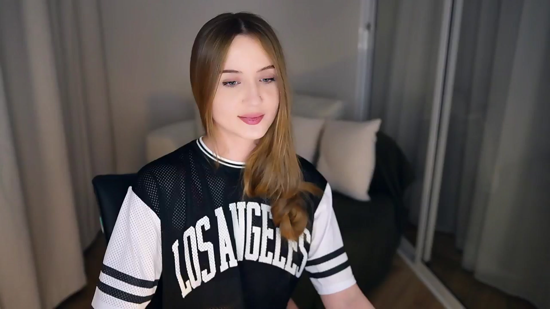 Gallery image thumbnail from Innocent_Soul's myfreecams stream on, 05/13/2025, 19:05 image 4 of 20