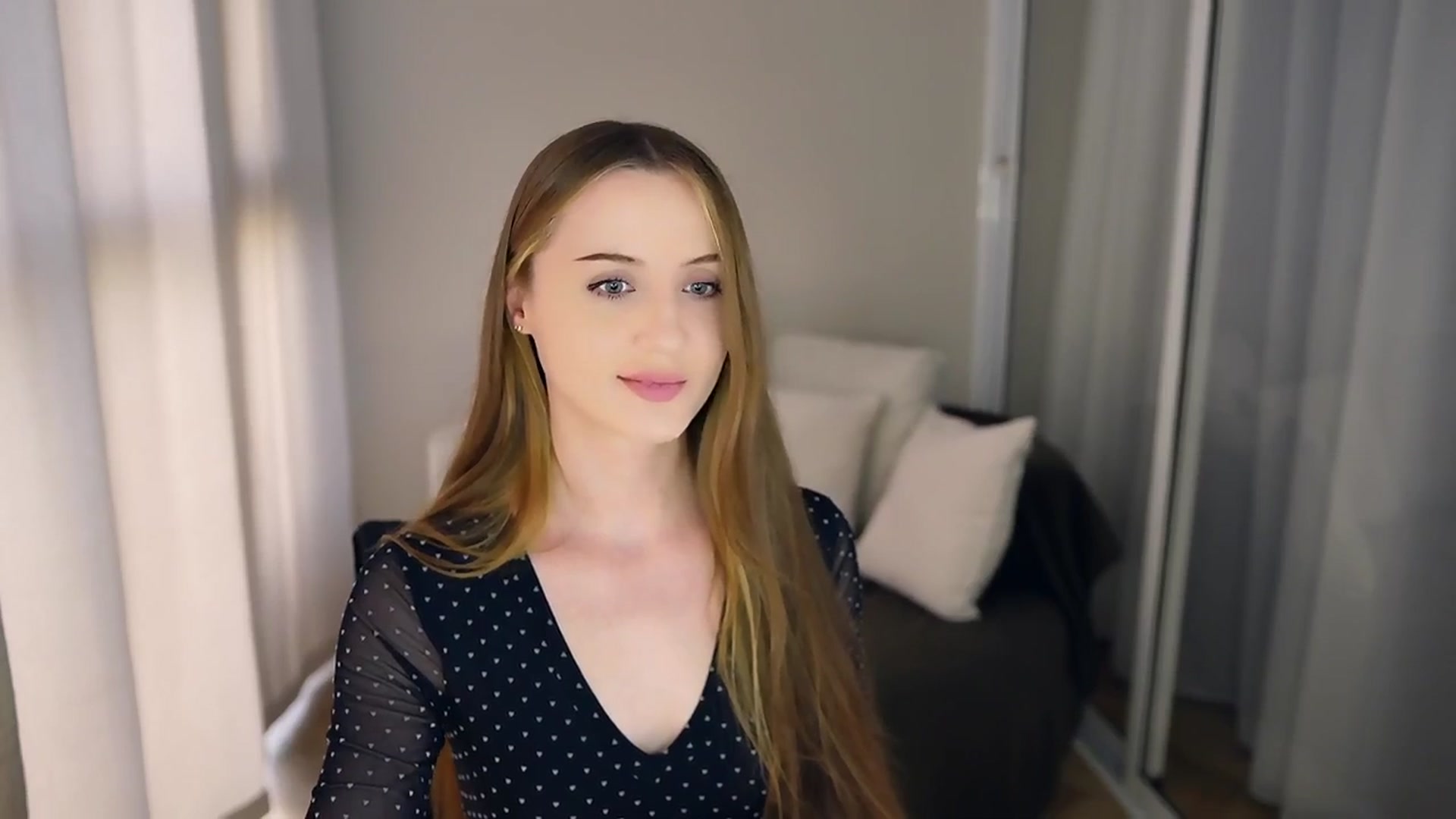 Gallery image thumbnail from Innocent_Soul's myfreecams stream on, 05/14/2025, 15:12 image 14 of 20