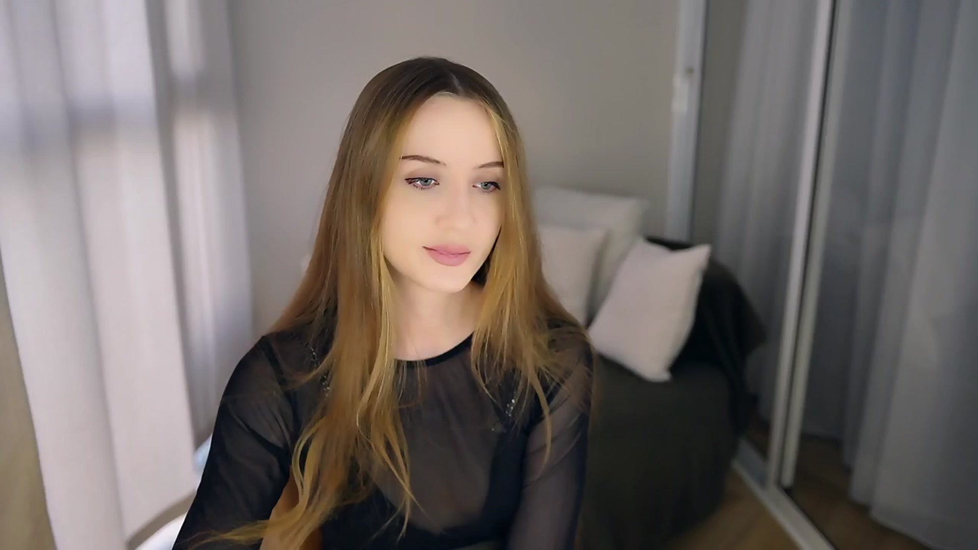 Gallery image thumbnail from Innocent_Soul's myfreecams stream on, 05/15/2025, 15:20 image 4 of 20