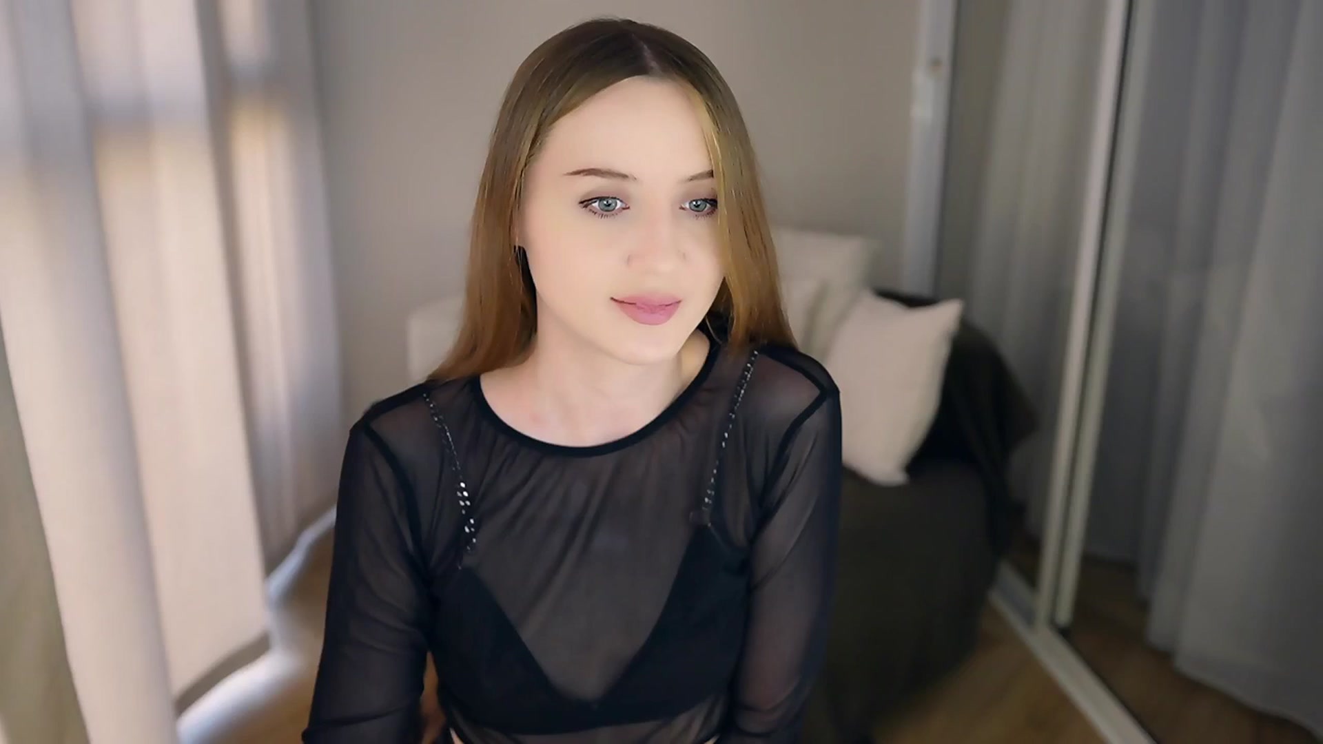Gallery image thumbnail from Innocent_Soul's myfreecams stream on, 05/15/2025, 15:40 image 15 of 20