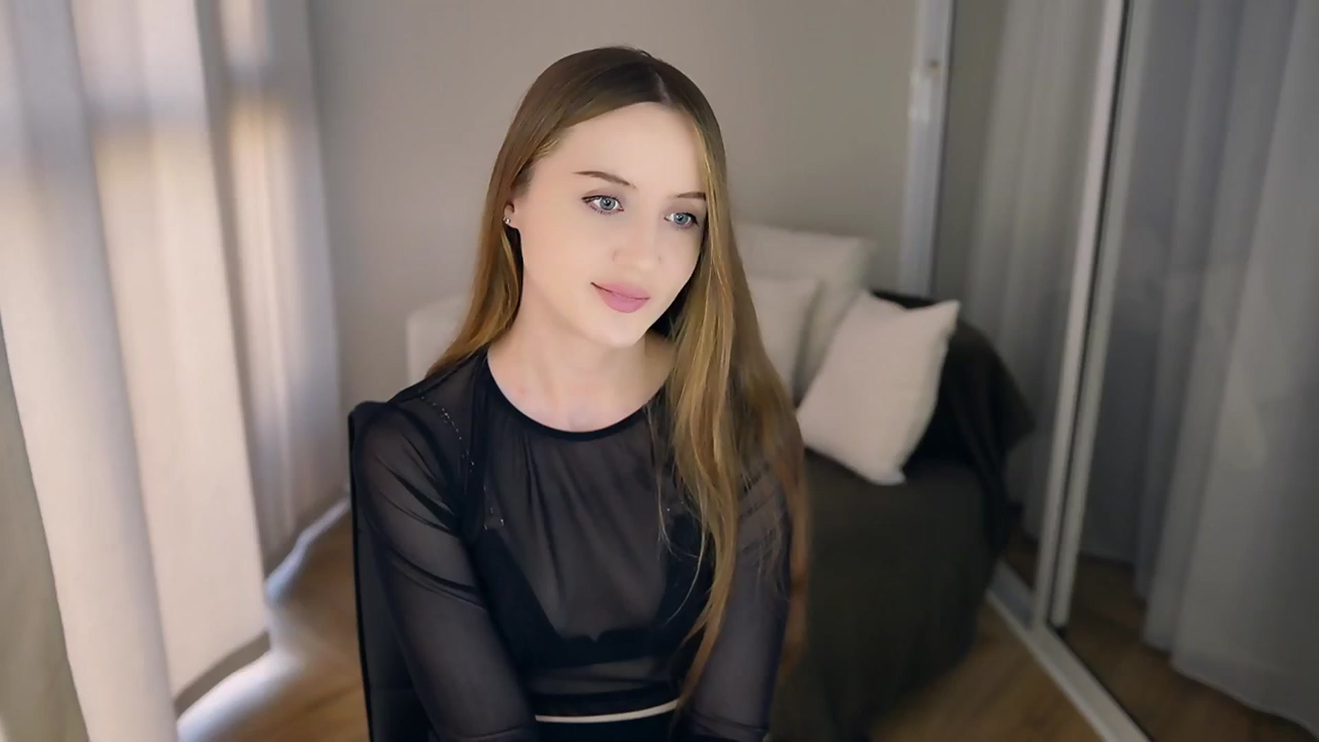 Gallery image thumbnail from Innocent_Soul's myfreecams stream on, 05/15/2025, 15:40 image 12 of 20