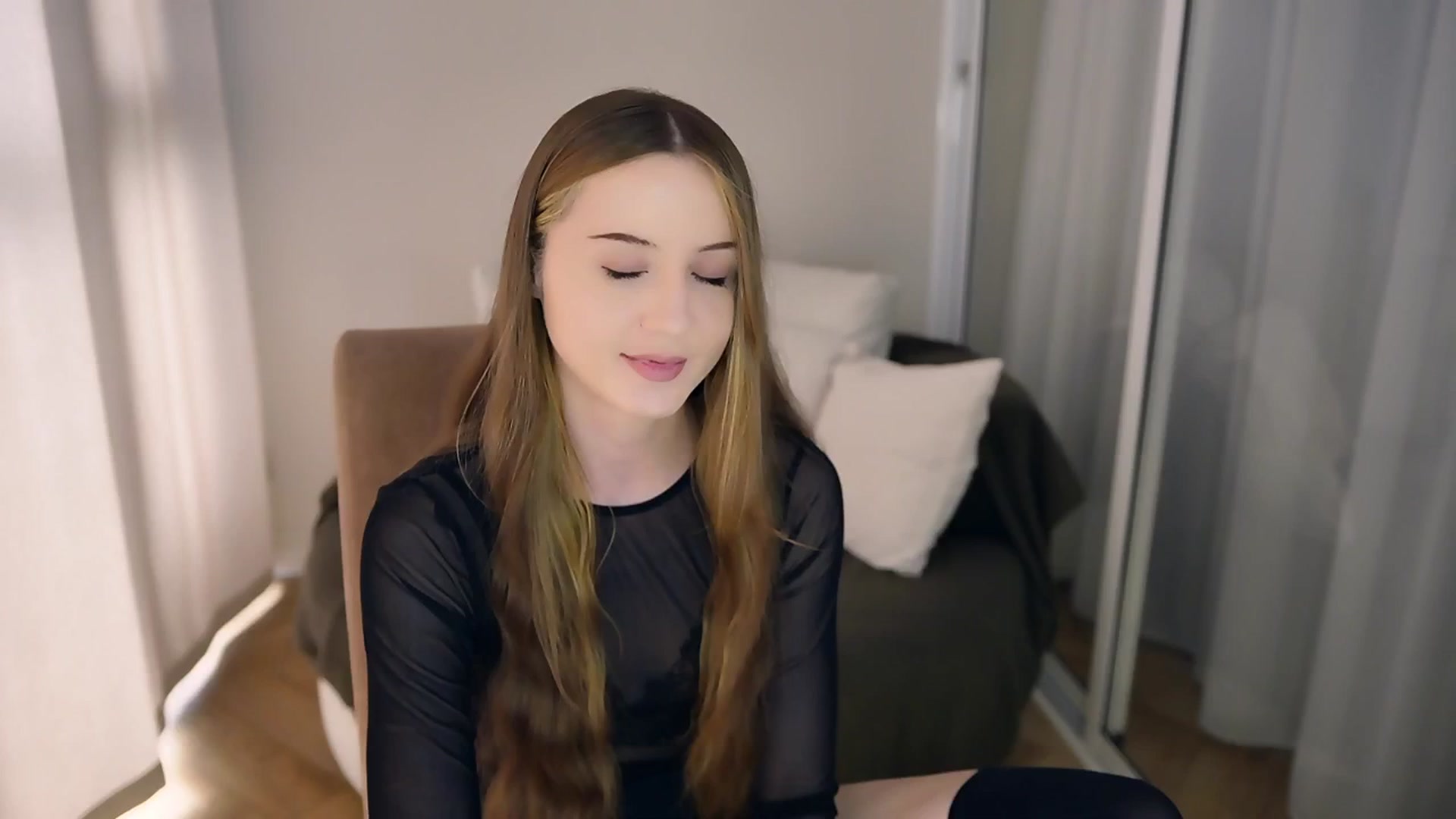 Gallery image thumbnail from Innocent_Soul's myfreecams stream on, 05/18/2025, 12:12 image 6 of 20
