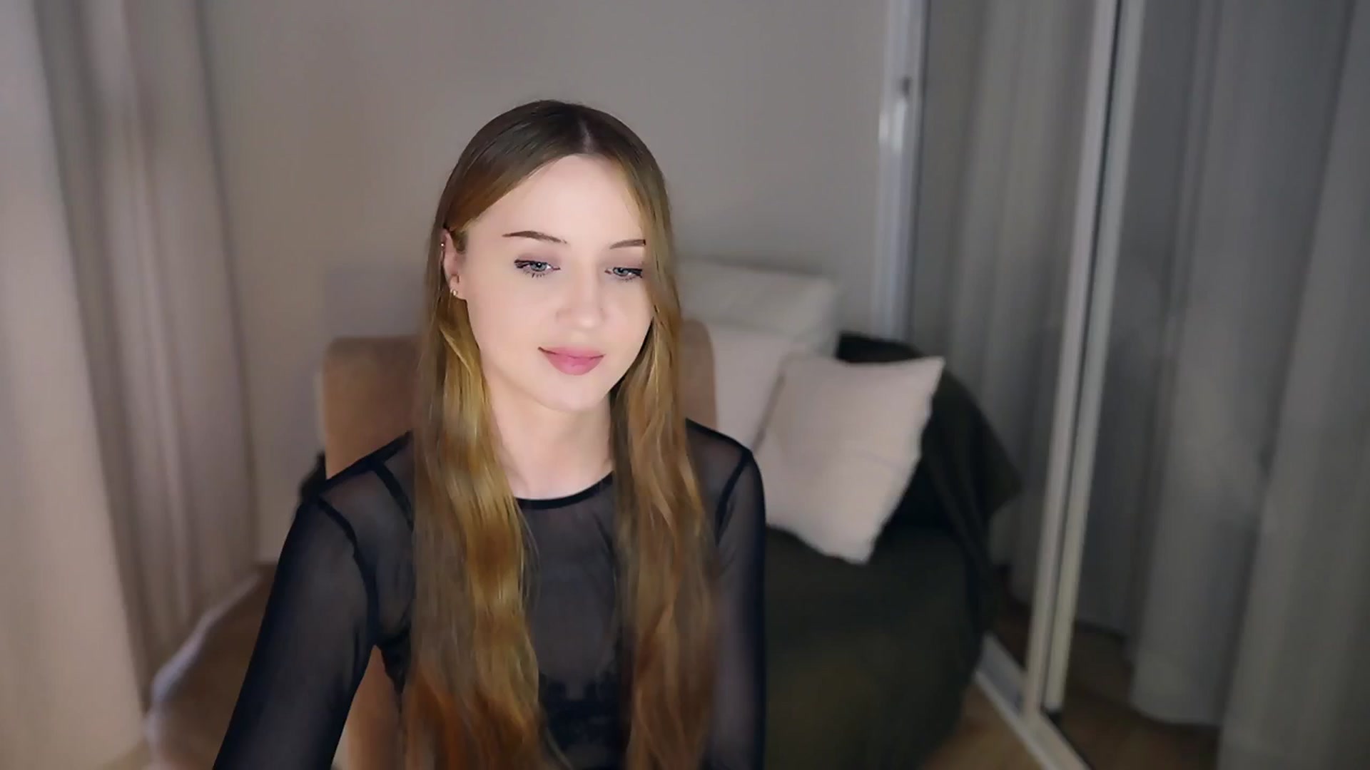 Gallery image thumbnail from Innocent_Soul's myfreecams stream on, 05/18/2025, 16:48 image 1 of 20