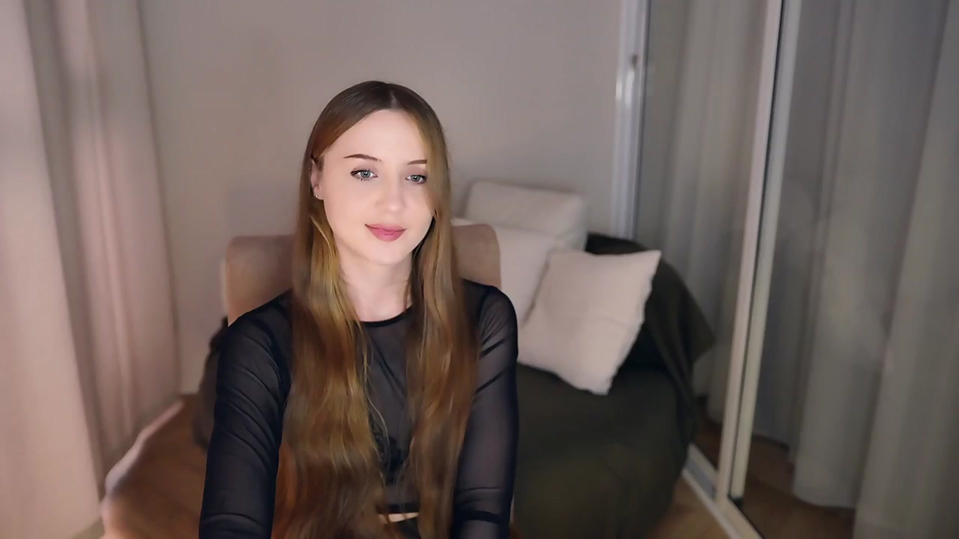 Gallery image thumbnail from Innocent_Soul's myfreecams stream on, 05/18/2025, 16:48 image 10 of 20