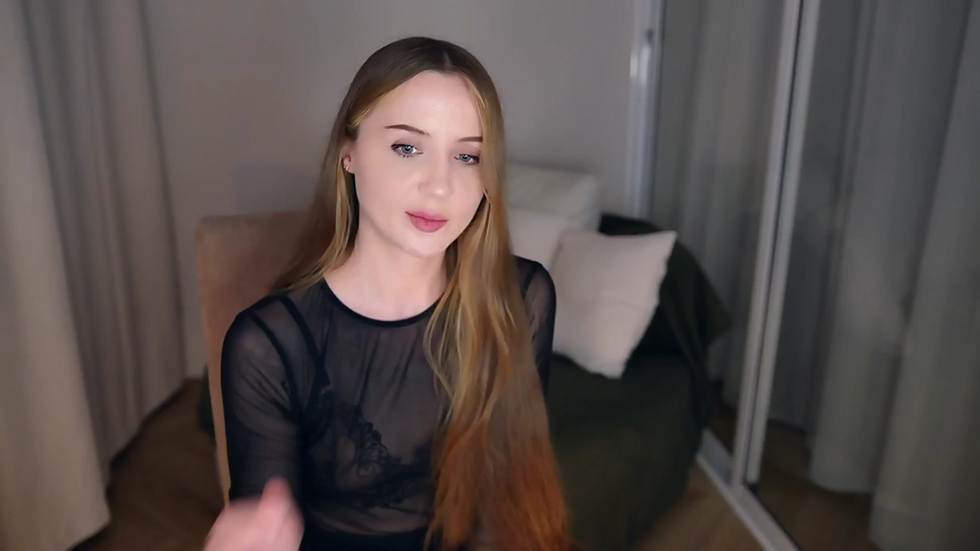 Gallery image thumbnail from Innocent_Soul's myfreecams stream on, 05/18/2025, 19:35 image 16 of 20