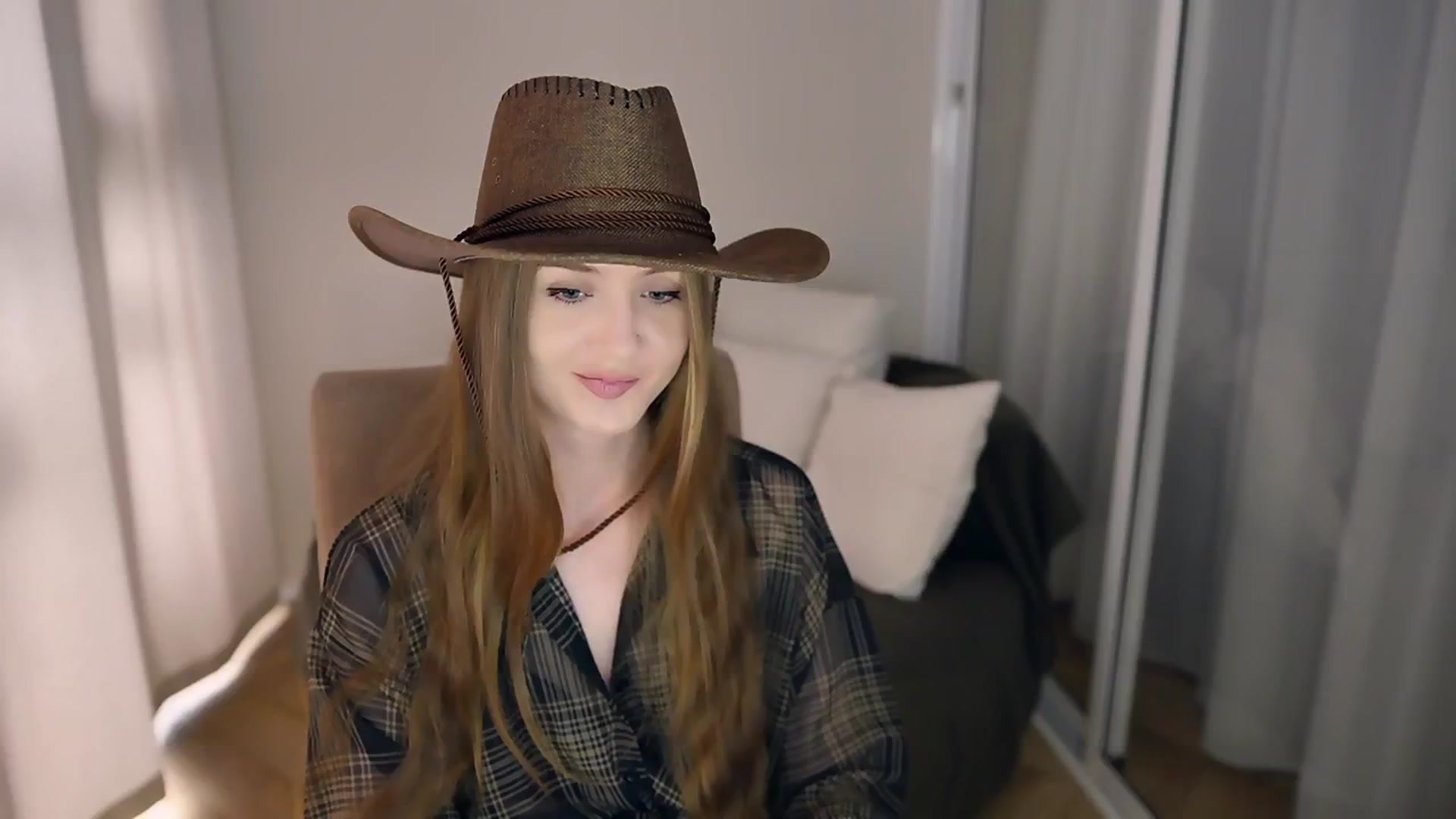 Gallery image thumbnail from Innocent_Soul's myfreecams stream on, 05/19/2025, 13:42 image 2 of 20